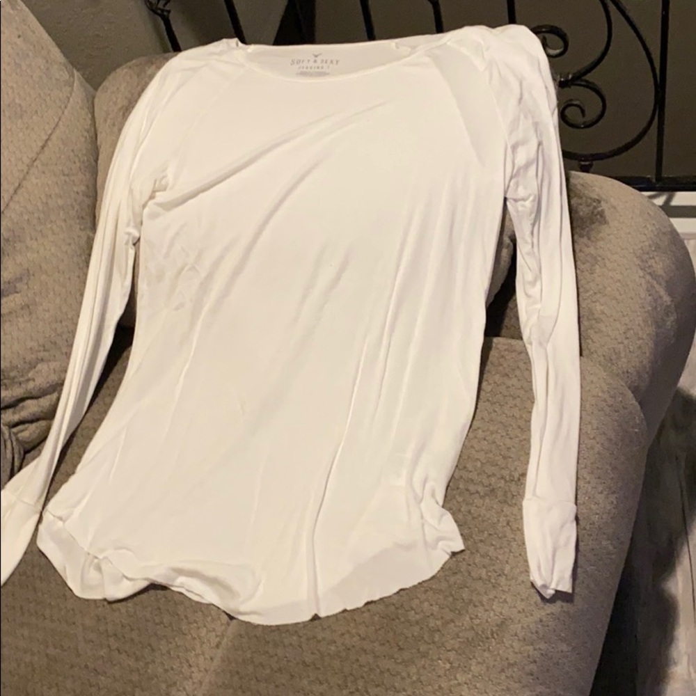 Cute long sleeve American eagle shirt